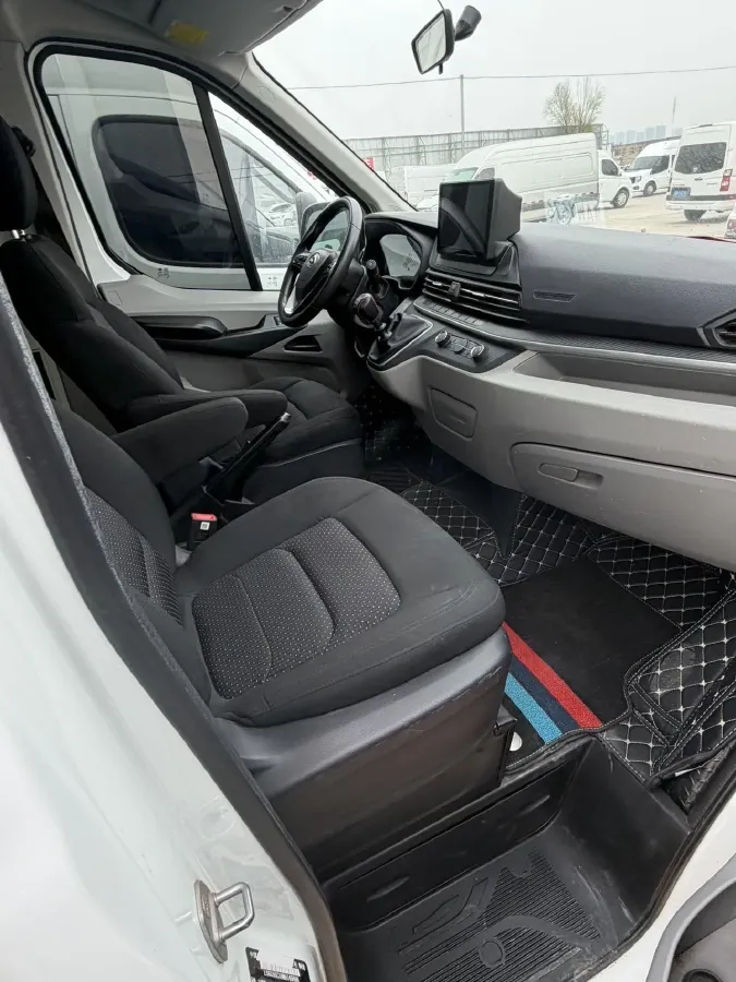 2020 MAXUS XinTu V90 2.0T 148HP L4 6MT,autocango,china used car exporter,china ev exporter,chinese used car exporter,chinese used ev exporter