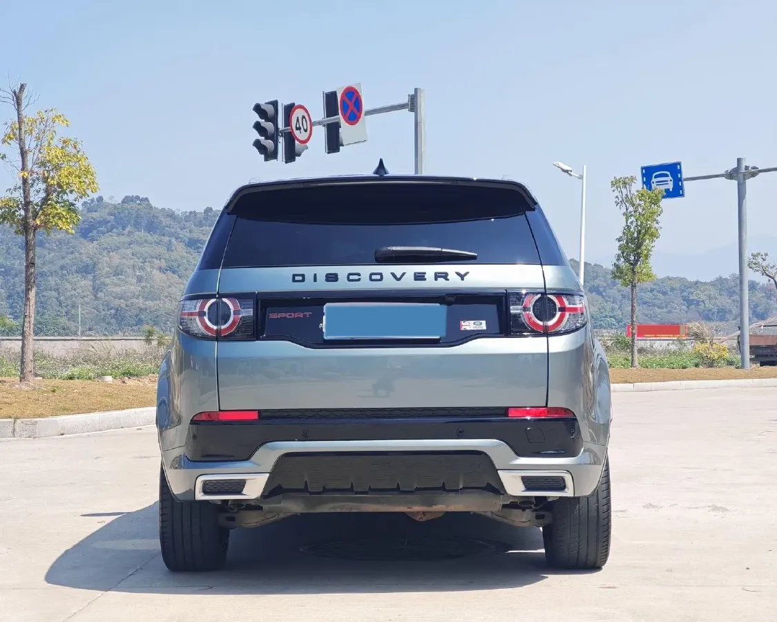 2019 Land Rover Discovery Sport 2.0T 241HP L4 9AT,autocango,china used car exporter,china ev exporter,chinese used car exporter,chinese used ev exporter