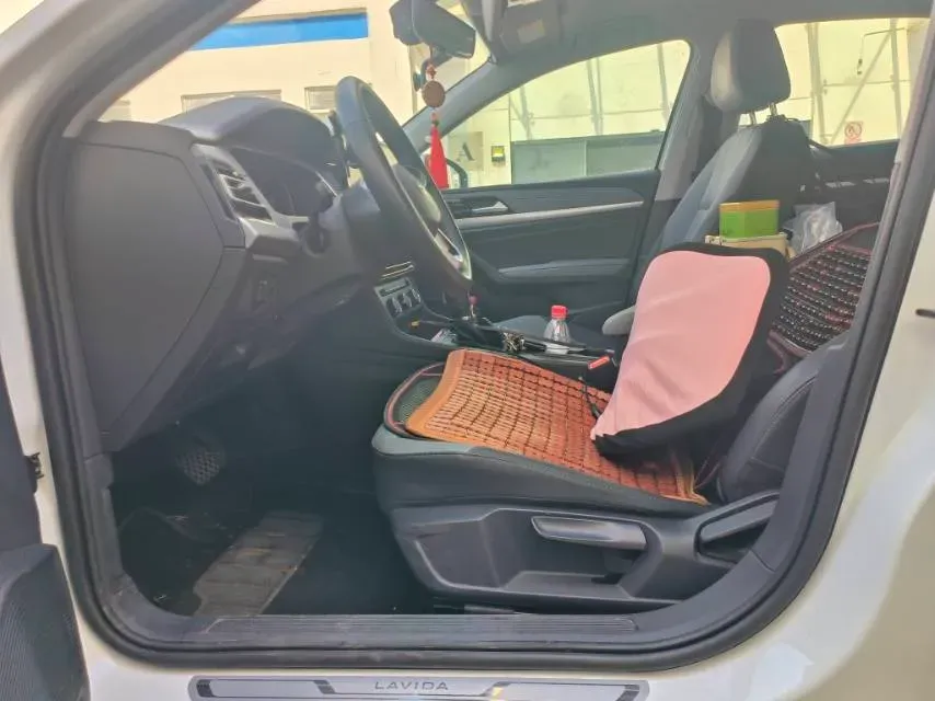 2023 Volkswagen Lavida 1.5L 113HP L4 6AT,autocango,china used car exporter,china ev exporter,chinese used car exporter,chinese used ev exporter