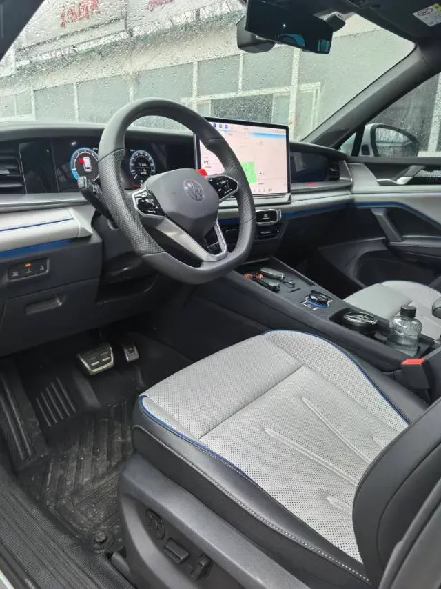 2025 Volkswagen Tayron 2.0T 186HP L4 7DCT,autocango,china used car exporter,china ev exporter,chinese used car exporter,chinese used ev exporter