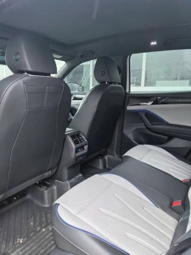 2025 Volkswagen Tayron 2.0T 186HP L4 7DCT,autocango,china used car exporter,china ev exporter,chinese used car exporter,chinese used ev exporter