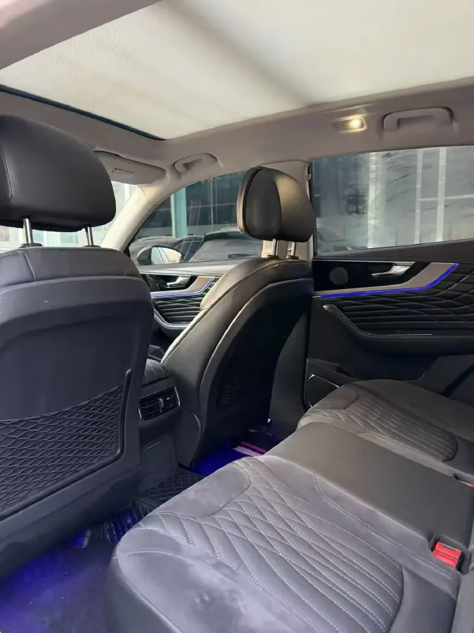 2022 HongQi HS5 2.0T 224HP L4 6AT,autocango,china used car exporter,china ev exporter,chinese used car exporter,chinese used ev exporter