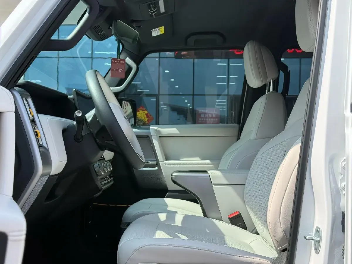 2025 Yufeng Auto Golden Warehouse BEV,autocango,china used car exporter,china ev exporter,chinese used car exporter,chinese used ev exporter