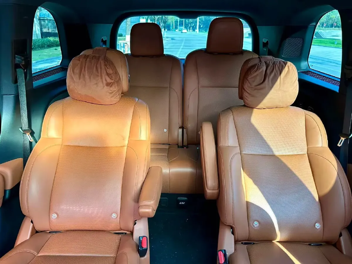 2022 Li L9 Range Extended 154HP REEV 42.6KWH,autocango,china used car exporter,china ev exporter,chinese used car exporter,chinese used ev exporter