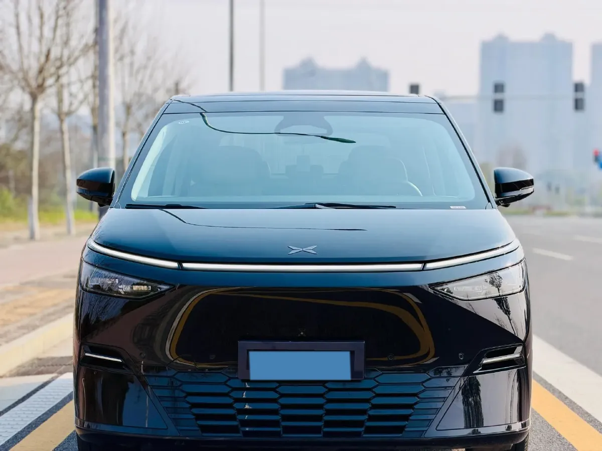 2025 Xpeng X9 BEV,autocango,china used car exporter,china ev exporter,chinese used car exporter,chinese used ev exporter