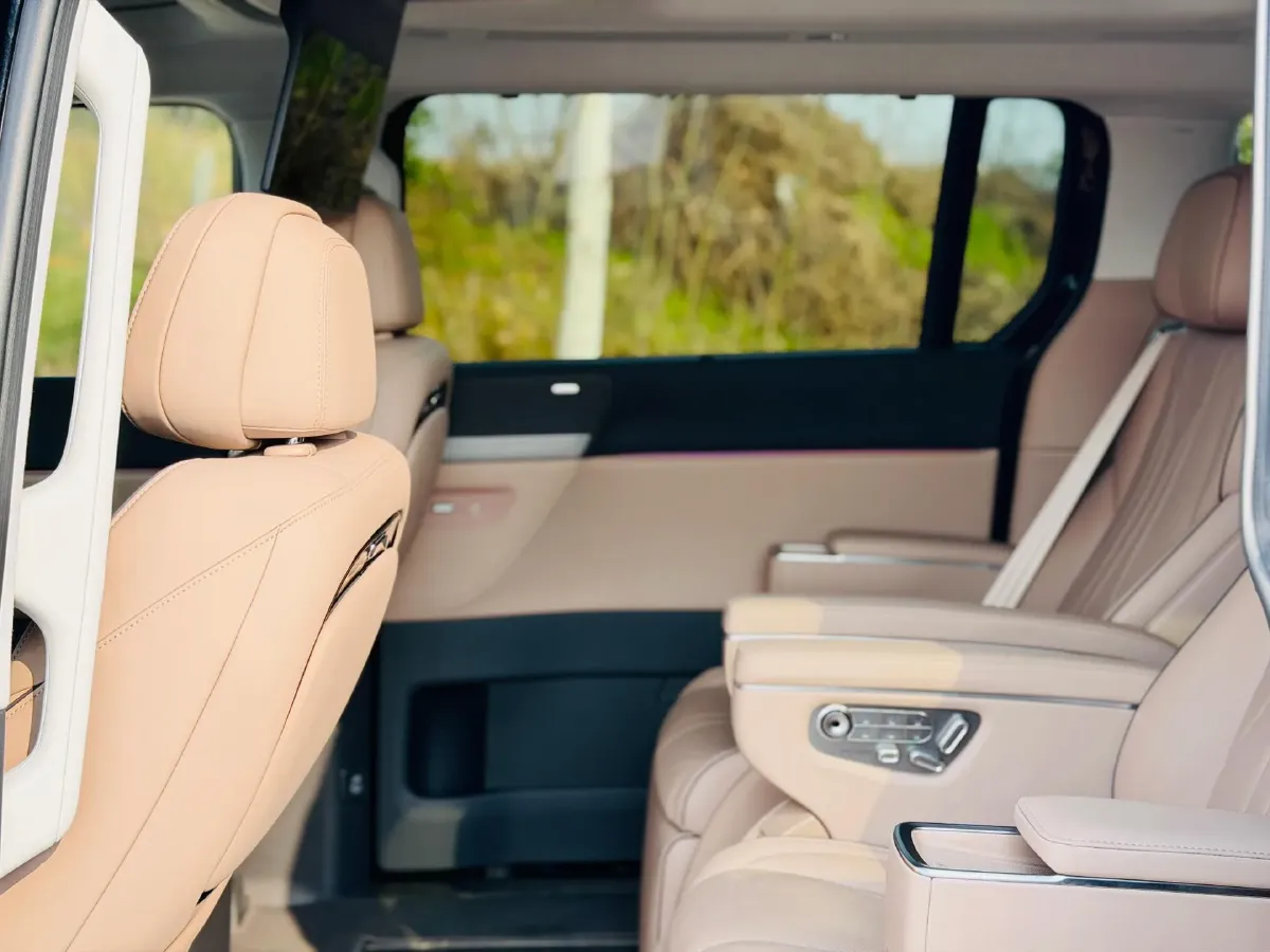 2025 Xpeng X9 BEV,autocango,china used car exporter,china ev exporter,chinese used car exporter,chinese used ev exporter