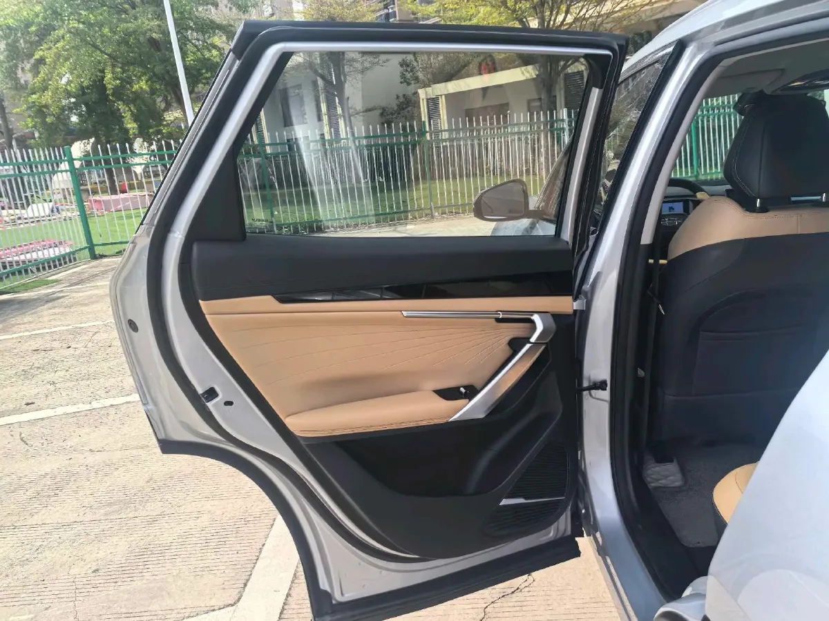 2023 Geely StarRay 1.5T 181HP L4 7DCT,autocango,china used car exporter,china ev exporter,chinese used car exporter,chinese used ev exporter