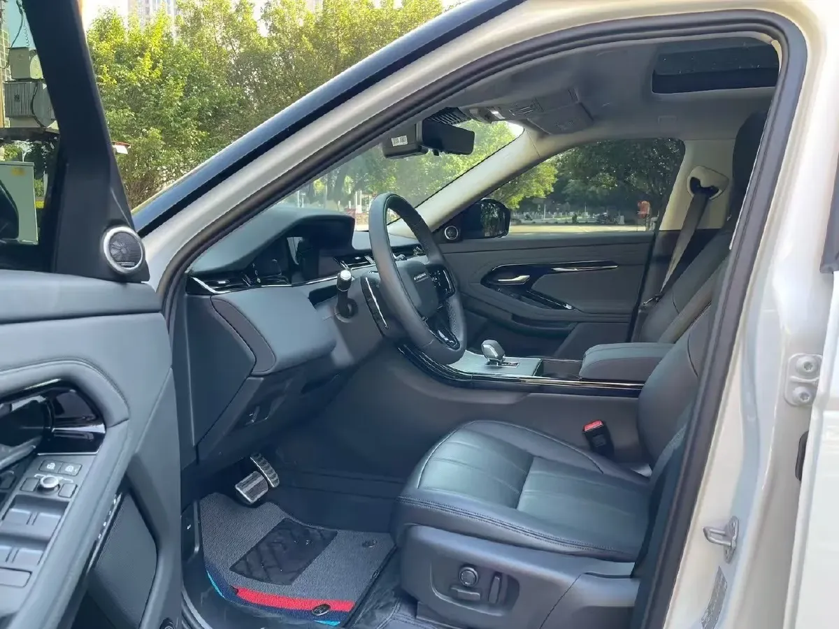 2024 Land Rover Range Rover Evoque 2.0T 249HP L4 9AT,autocango,china used car exporter,china ev exporter,chinese used car exporter,chinese used ev exporter