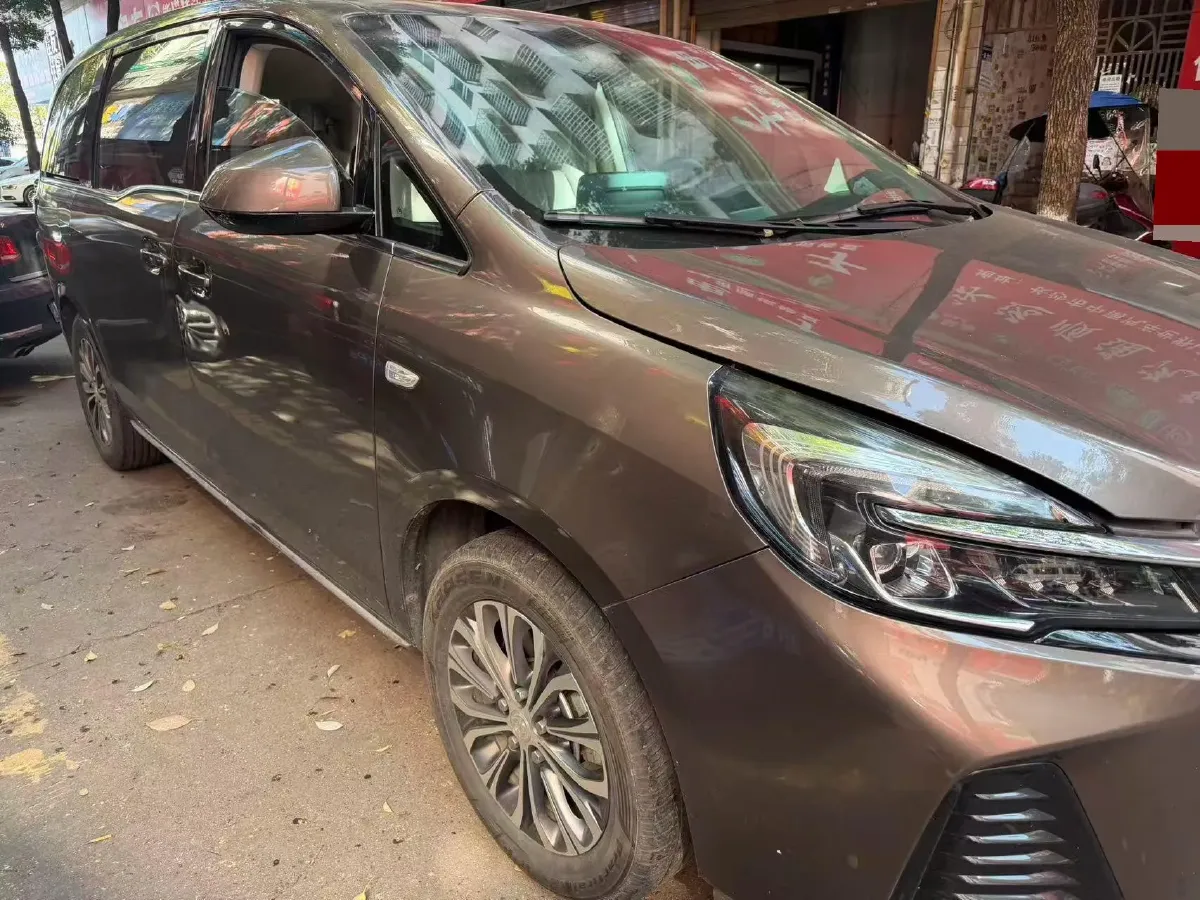 2023 Buick GL8 2.0T 237HP L4 9AT,autocango,china used car exporter,china ev exporter,chinese used car exporter,chinese used ev exporter