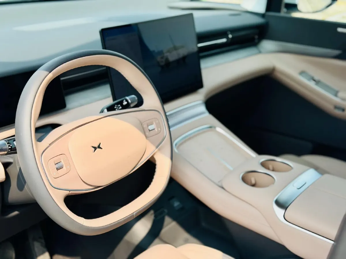 2025 Xpeng X9 BEV,autocango,china used car exporter,china ev exporter,chinese used car exporter,chinese used ev exporter