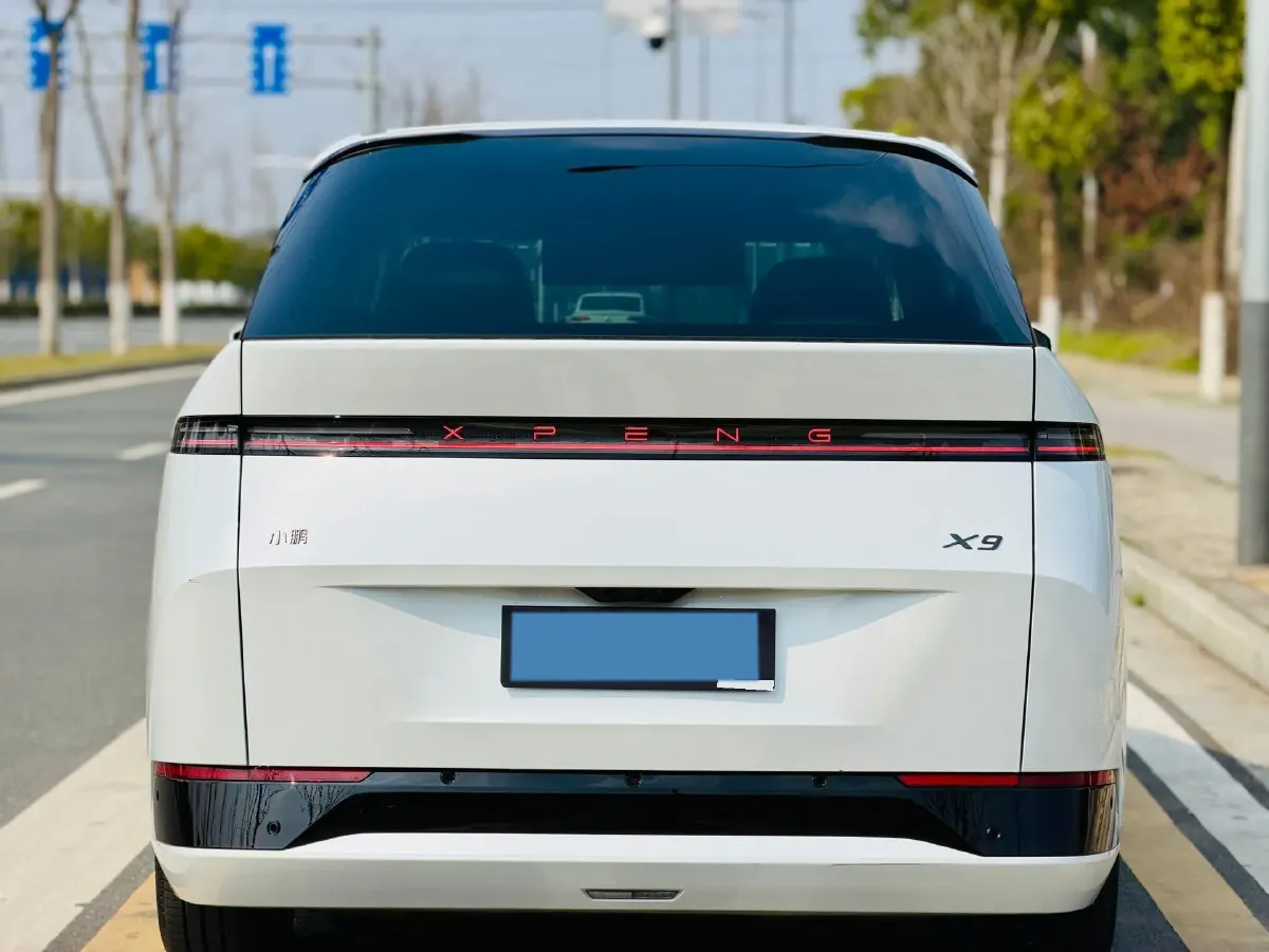 2025 Xpeng X9 BEV,autocango,china used car exporter,china ev exporter,chinese used car exporter,chinese used ev exporter