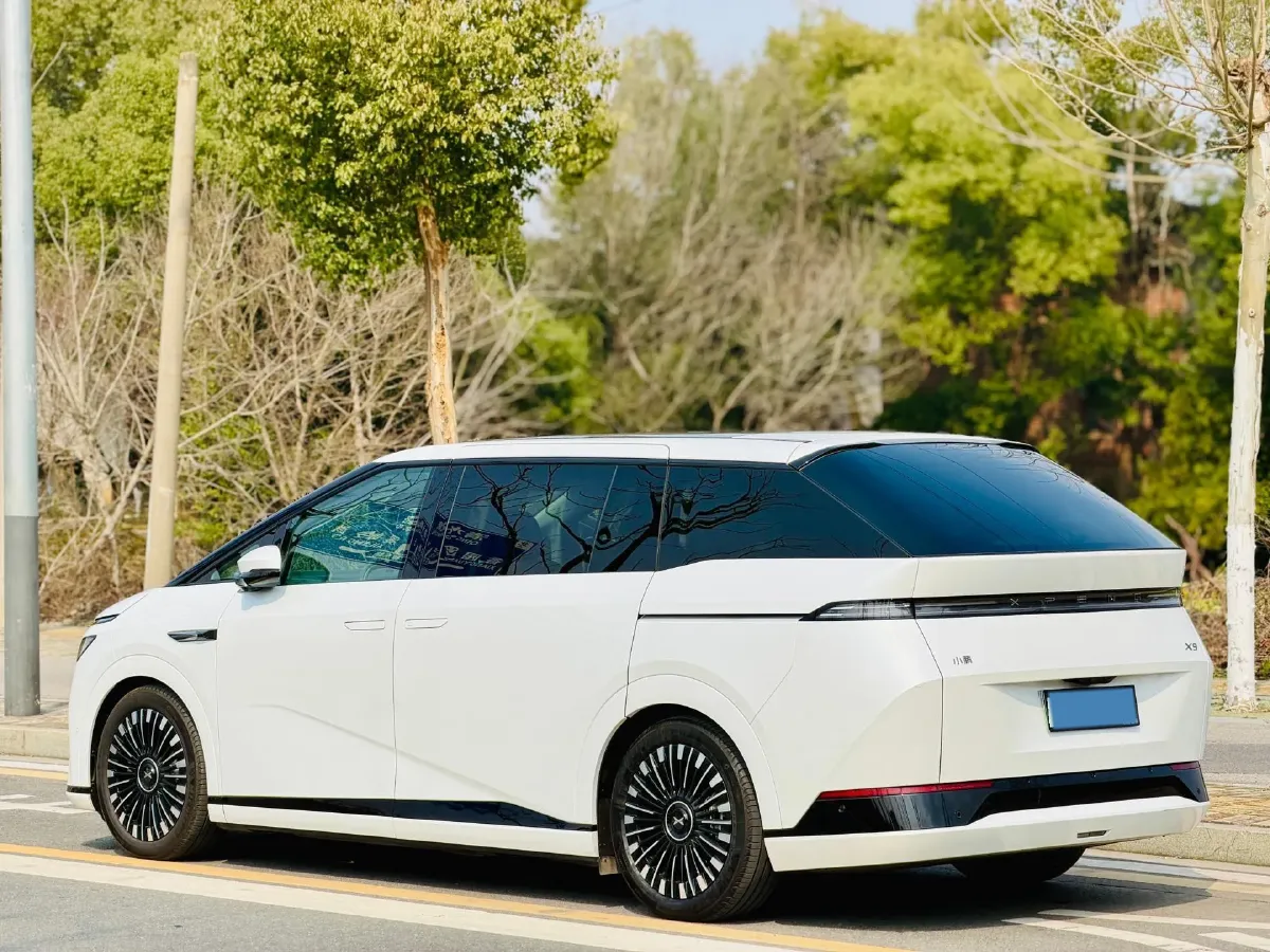 2025 Xpeng X9 BEV,autocango,china used car exporter,china ev exporter,chinese used car exporter,chinese used ev exporter