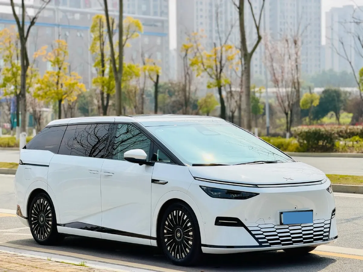 2025 Xpeng X9 BEV,autocango,china used car exporter,china ev exporter,chinese used car exporter,chinese used ev exporter