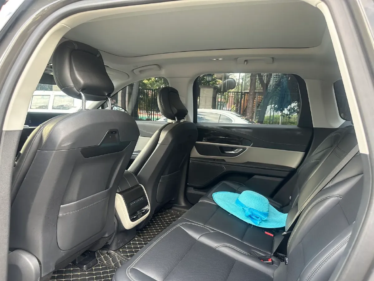 2023 Lincoln Nautilus 2.0T 261HP L4 8AT,autocango,china used car exporter,china ev exporter,chinese used car exporter,chinese used ev exporter