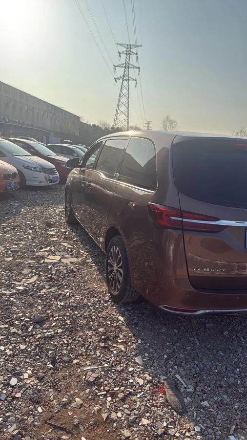 2021 Buick GL8 2.0T 237HP L4 9AT,autocango,china used car exporter,china ev exporter,chinese used car exporter,chinese used ev exporter