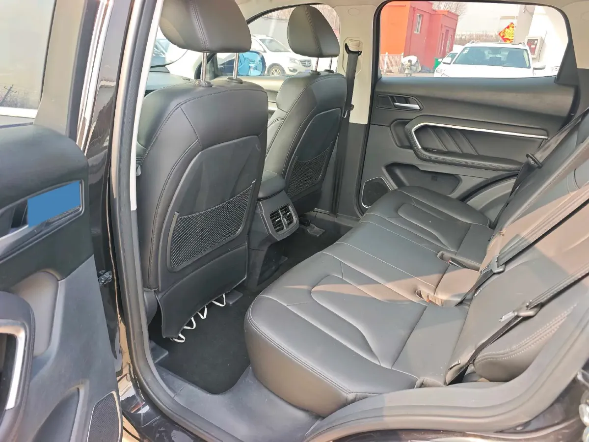 2017 Haval H6 2.0T 197HP L4 7DCT,autocango,china used car exporter,china ev exporter,chinese used car exporter,chinese used ev exporter