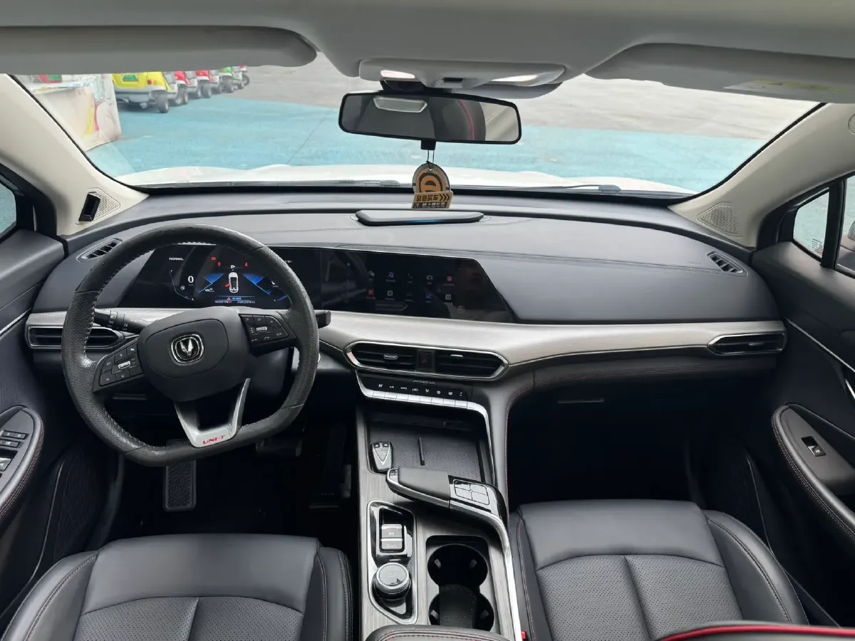 2020 ChangAn UNI-T 1.5T 180HP L4 7DCT,autocango,china used car exporter,china ev exporter,chinese used car exporter,chinese used ev exporter