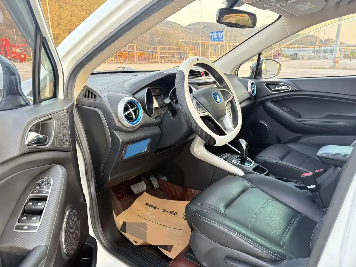 2018 BYD Yuan BEV 42KWH,autocango,china used car exporter,china ev exporter,chinese used car exporter,chinese used ev exporter