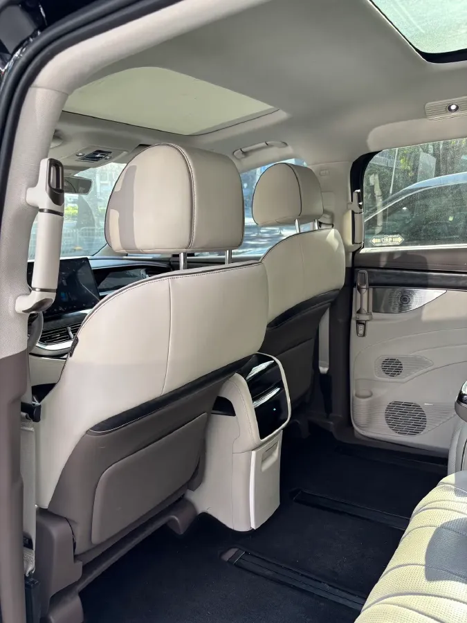 2022 BMW X2 2.0T 192HP L4 8AT,autocango,china used car exporter,china ev exporter,chinese used car exporter,chinese used ev exporter