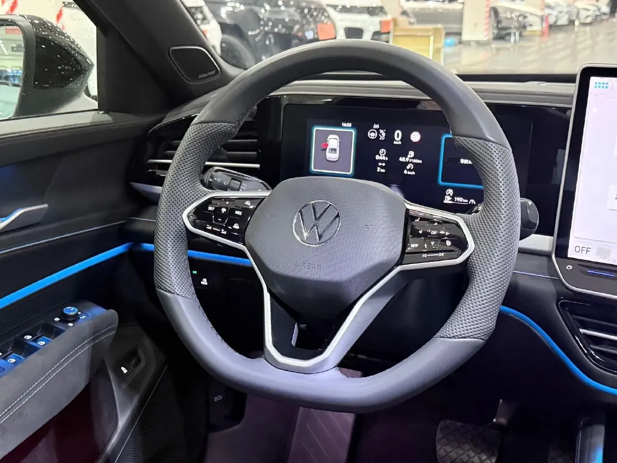 2025 Volkswagen Passat 2.0T 220HP L4 7DCT,autocango,china used car exporter,china ev exporter,chinese used car exporter,chinese used ev exporter