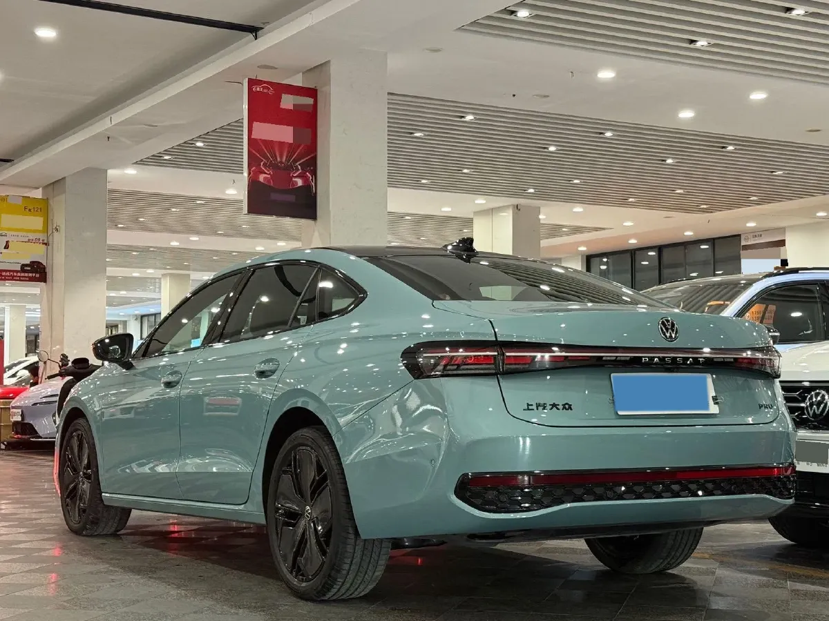 2025 Volkswagen Passat 2.0T 220HP L4 7DCT,autocango,china used car exporter,china ev exporter,chinese used car exporter,chinese used ev exporter