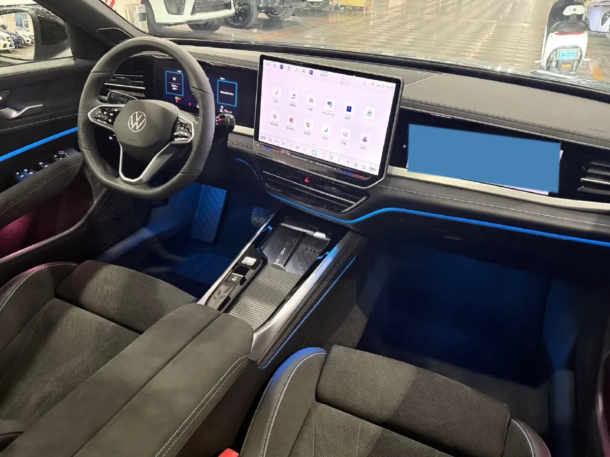 2025 Volkswagen Passat 2.0T 220HP L4 7DCT,autocango,china used car exporter,china ev exporter,chinese used car exporter,chinese used ev exporter