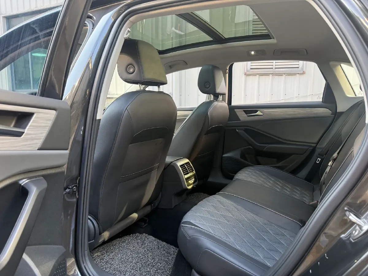 2023 Volkswagen Sagitar 1.2T 116HP L4 7DCT,autocango,china used car exporter,china ev exporter,chinese used car exporter,chinese used ev exporter