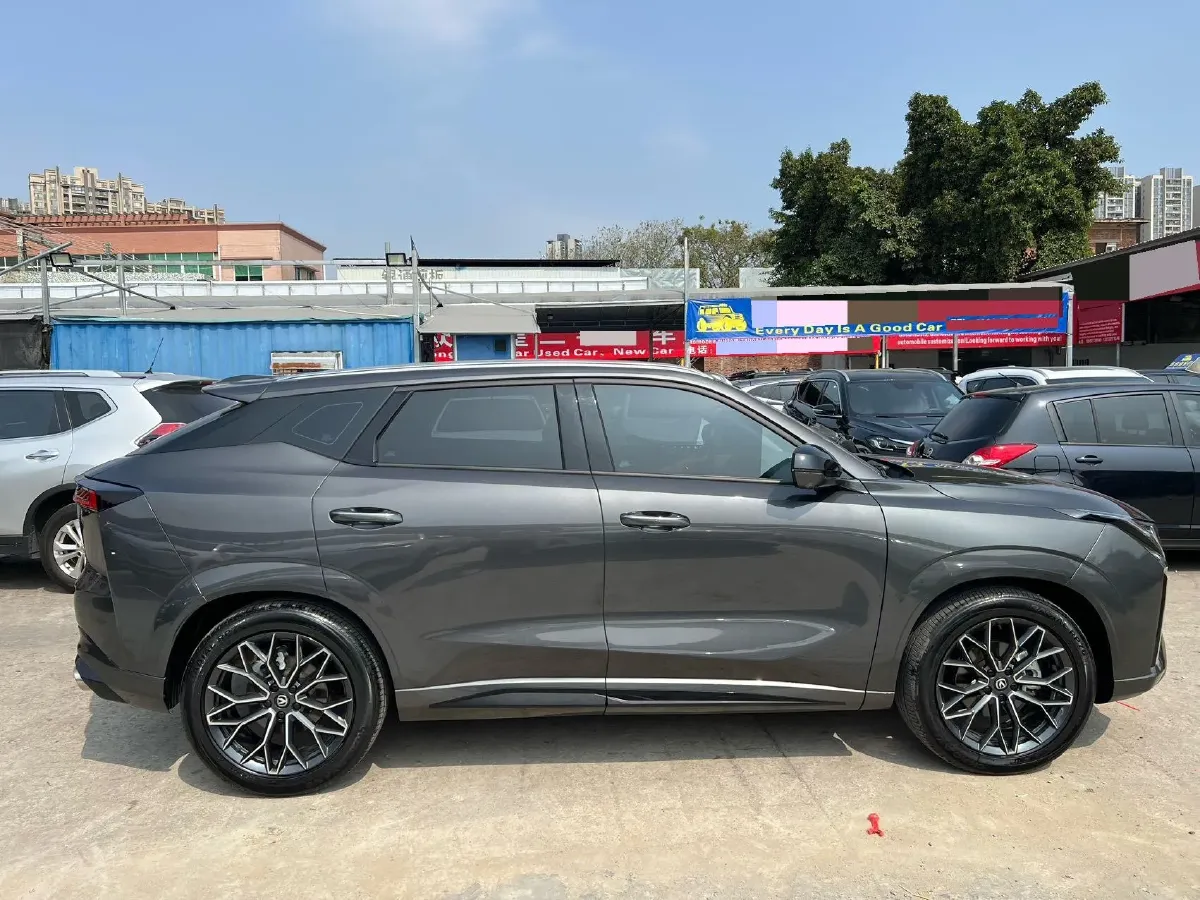 2025 ChangAn UNI-Z 1.5T 188HP L4 7DCT,autocango,china used car exporter,china ev exporter,chinese used car exporter,chinese used ev exporter