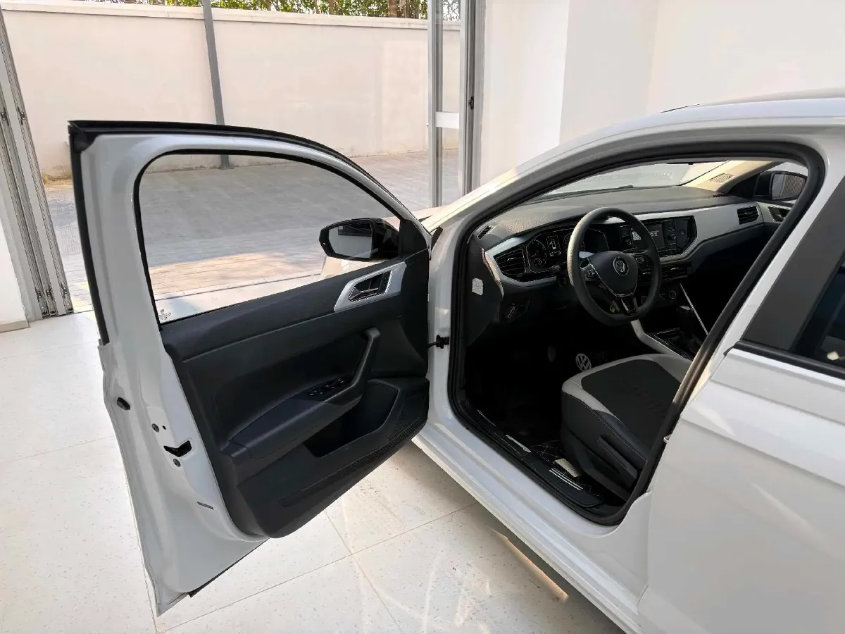 2019 Volkswagen Polo 1.5L 113HP L4 6AT,autocango,china used car exporter,china ev exporter,chinese used car exporter,chinese used ev exporter