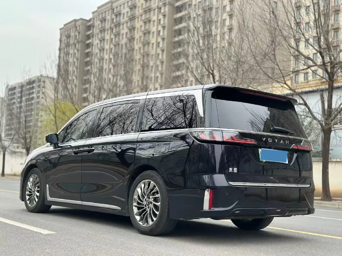 2022 Voyah Dream 1.5T 136HP L4 PHEV 25.57KWH,autocango,china used car exporter,china ev exporter,chinese used car exporter,chinese used ev exporter