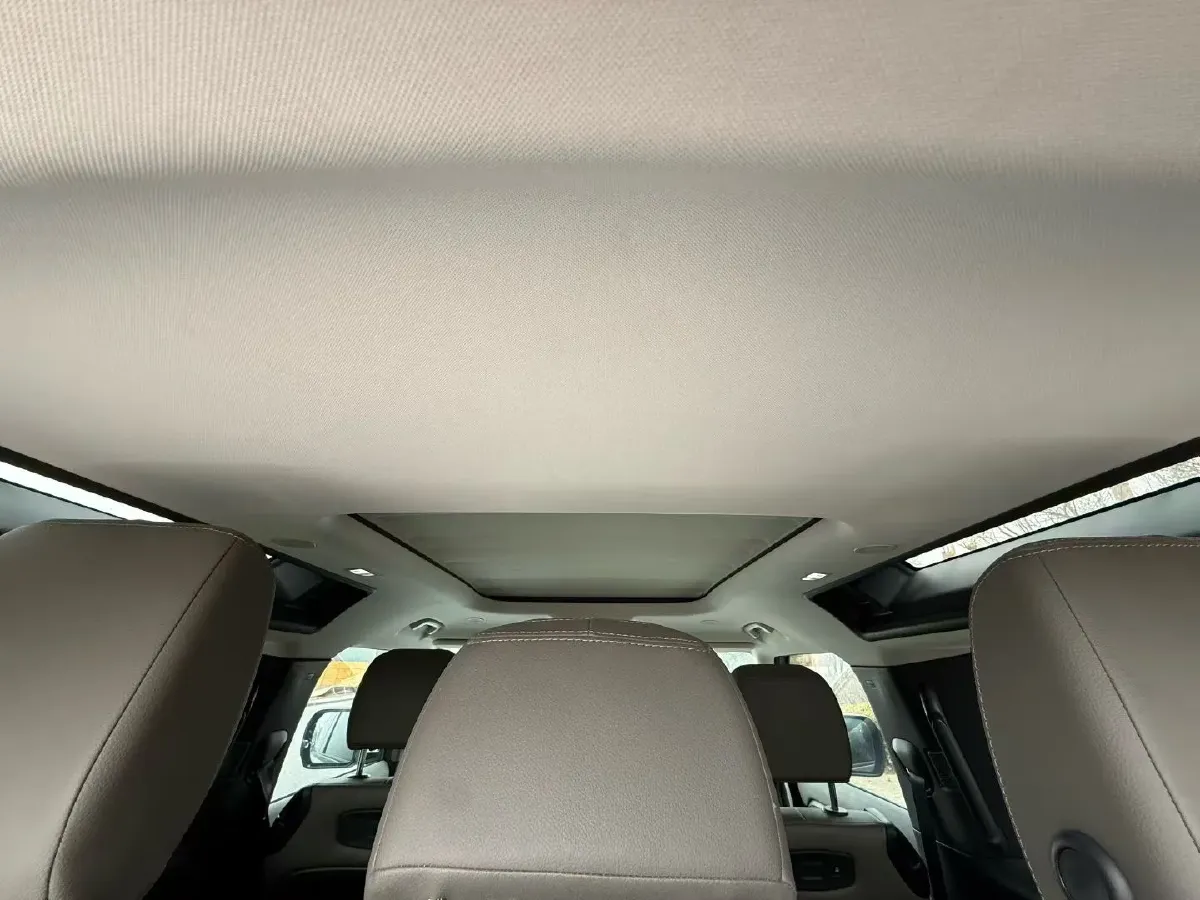 2021 Land Rover Defender 3.0T 400HP L6 8AT,autocango,china used car exporter,china ev exporter,chinese used car exporter,chinese used ev exporter