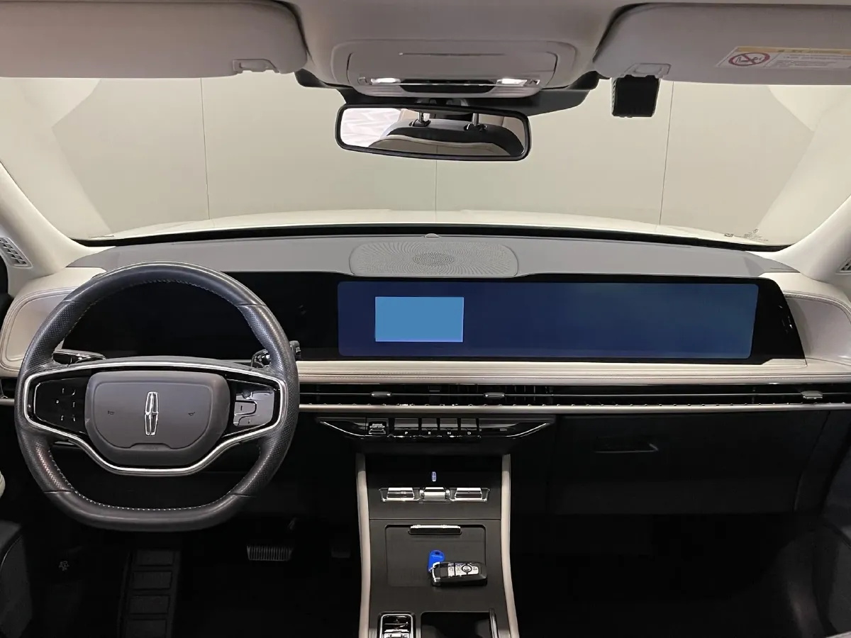 2023 Lincoln Corsair 2.0T 261HP L4 8AT,autocango,china used car exporter,china ev exporter,chinese used car exporter,chinese used ev exporter