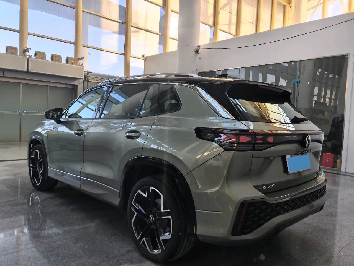 2025 Volkswagen Tayron 2.0T 220HP L4 7DCT,autocango,china used car exporter,china ev exporter,chinese used car exporter,chinese used ev exporter