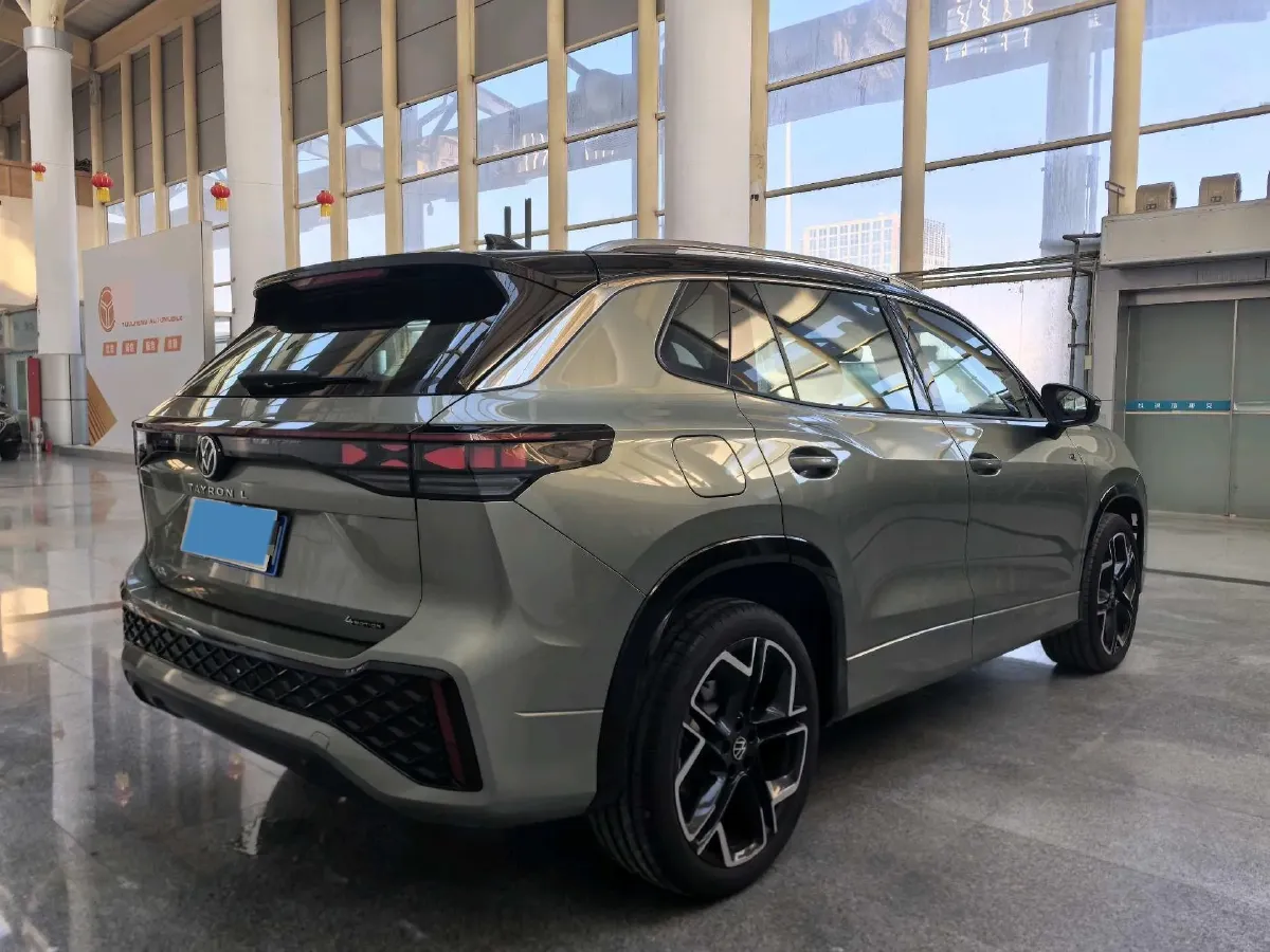 2025 Volkswagen Tayron 2.0T 220HP L4 7DCT,autocango,china used car exporter,china ev exporter,chinese used car exporter,chinese used ev exporter