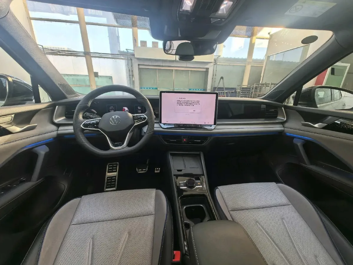 2025 Volkswagen Tayron 2.0T 220HP L4 7DCT,autocango,china used car exporter,china ev exporter,chinese used car exporter,chinese used ev exporter