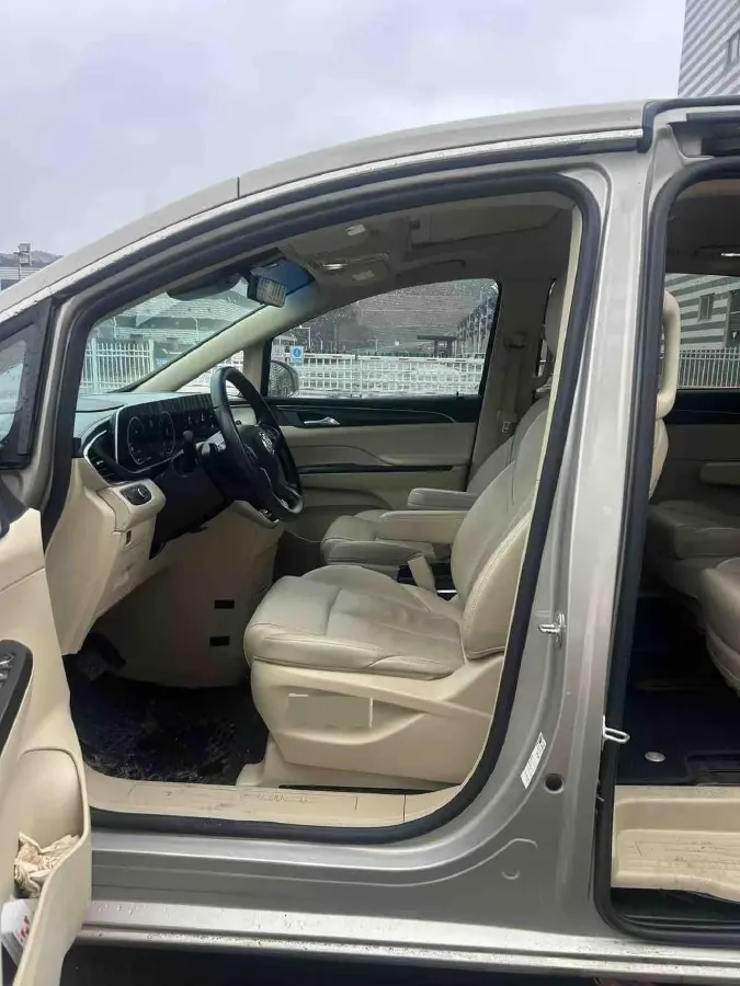 2022 Buick GL8 2.0T 237HP L4 9AT,autocango,china used car exporter,china ev exporter,chinese used car exporter,chinese used ev exporter