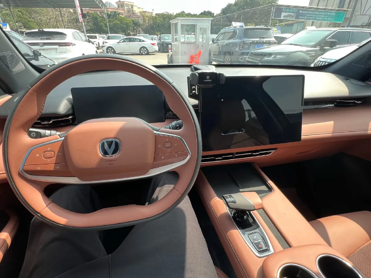 2025 ChangAn UNI-Z 1.5T 188HP L4 7DCT,autocango,china used car exporter,china ev exporter,chinese used car exporter,chinese used ev exporter