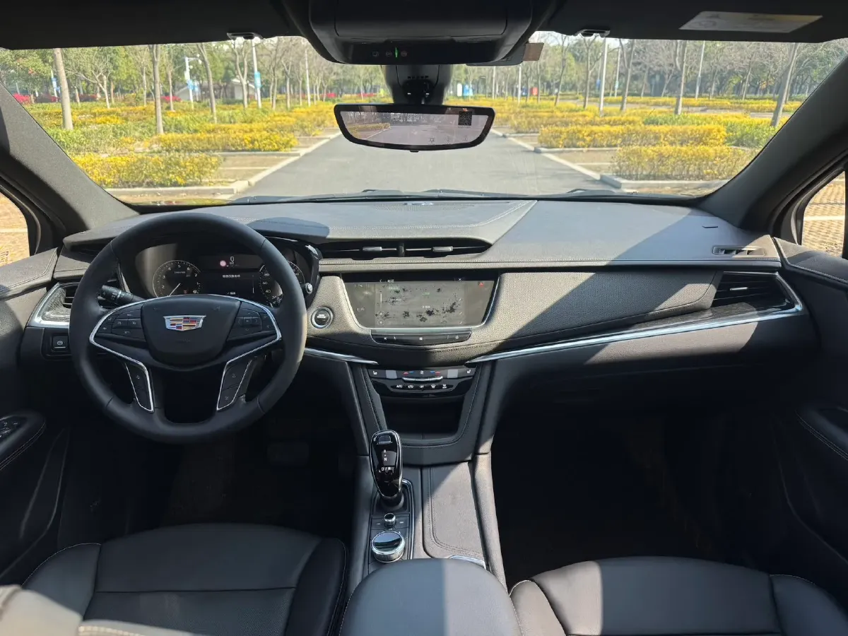 2020 Cadillac XT5 2.0T 237HP L4 9AT,autocango,china used car exporter,china ev exporter,chinese used car exporter,chinese used ev exporter