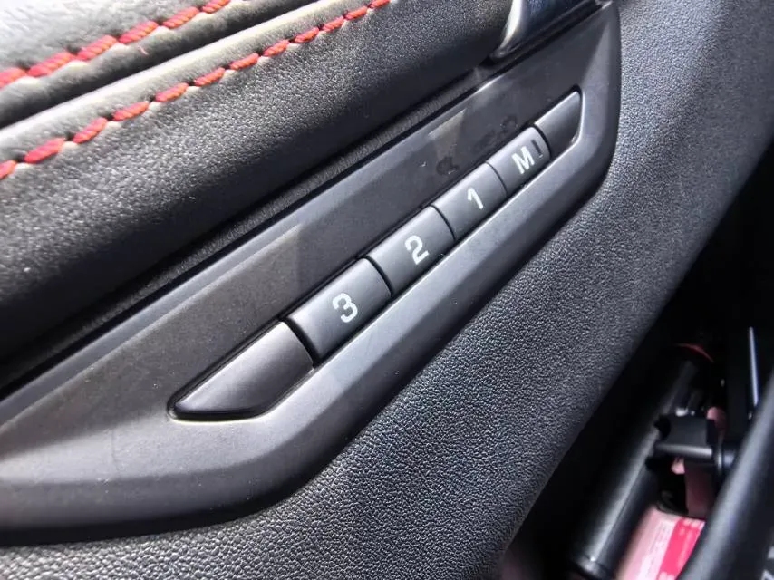 2022 Land Rover Discovery Sport 2.0T 249HP L4 9AT,autocango,china used car exporter,china ev exporter,chinese used car exporter,chinese used ev exporter