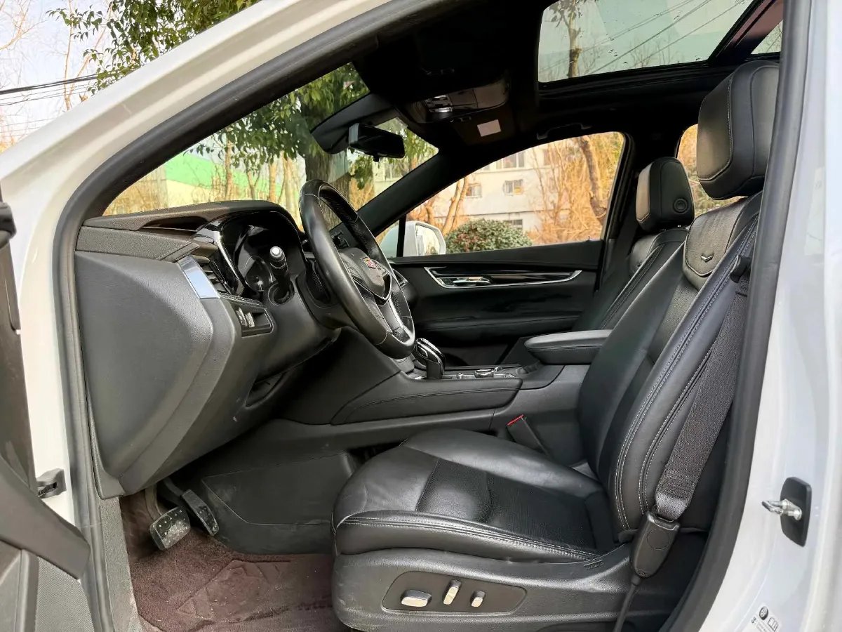 2020 Cadillac XT5 2.0T 237HP L4 9AT,autocango,china used car exporter,china ev exporter,chinese used car exporter,chinese used ev exporter