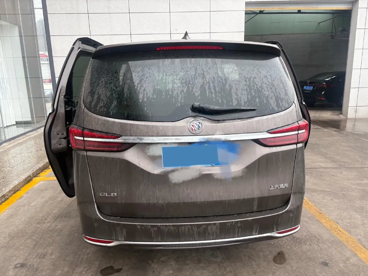 2023 Buick GL8 2.0T 237HP L4 9AT,autocango,china used car exporter,china ev exporter,chinese used car exporter,chinese used ev exporter