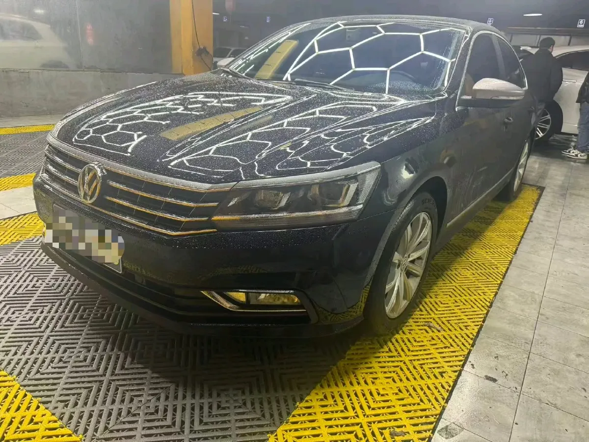 2017 Volkswagen Passat 1.8T 180HP L4 7DCT,autocango,china used car exporter,china ev exporter,chinese used car exporter,chinese used ev exporter