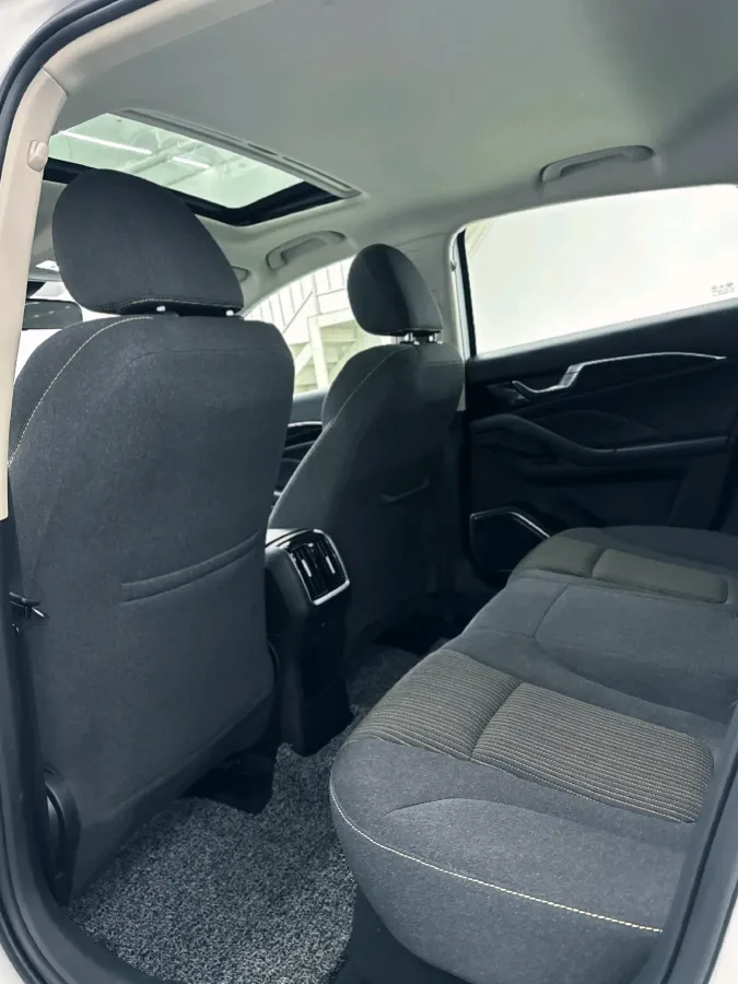 2022 Bestune B70 1.5T 169HP L4 7DCT,autocango,china used car exporter,china ev exporter,chinese used car exporter,chinese used ev exporter