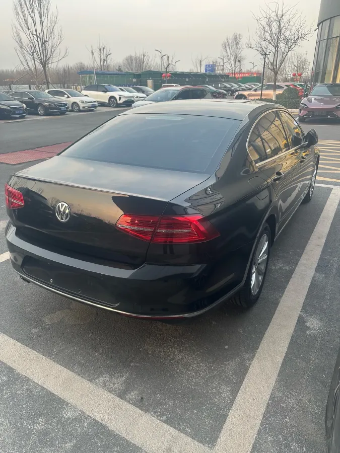 2018 Volkswagen Magotan 1.8T 180HP L4 7DCT,autocango,china used car exporter,china ev exporter,chinese used car exporter,chinese used ev exporter