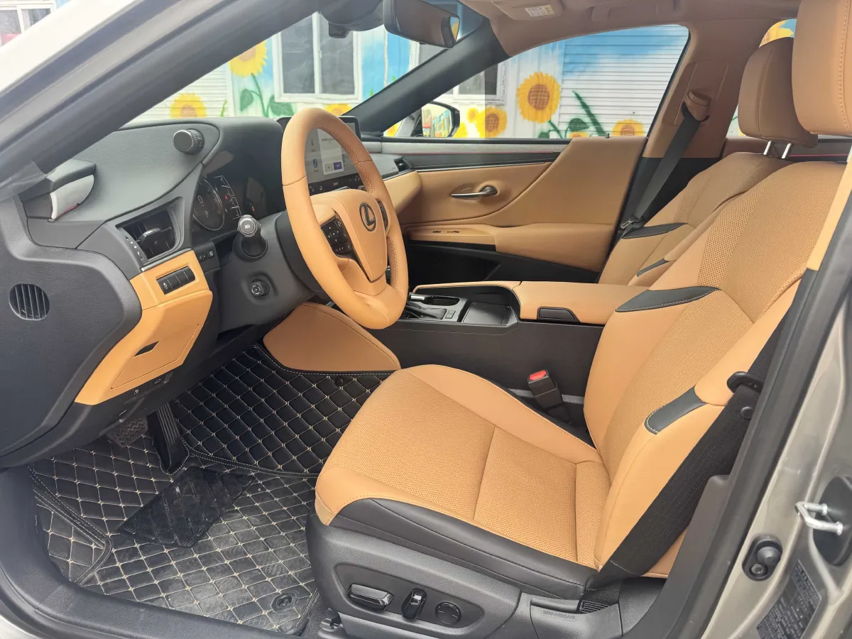 2025 Lexus ES 2.0L 173HP L4 CVT,autocango,china used car exporter,china ev exporter,chinese used car exporter,chinese used ev exporter