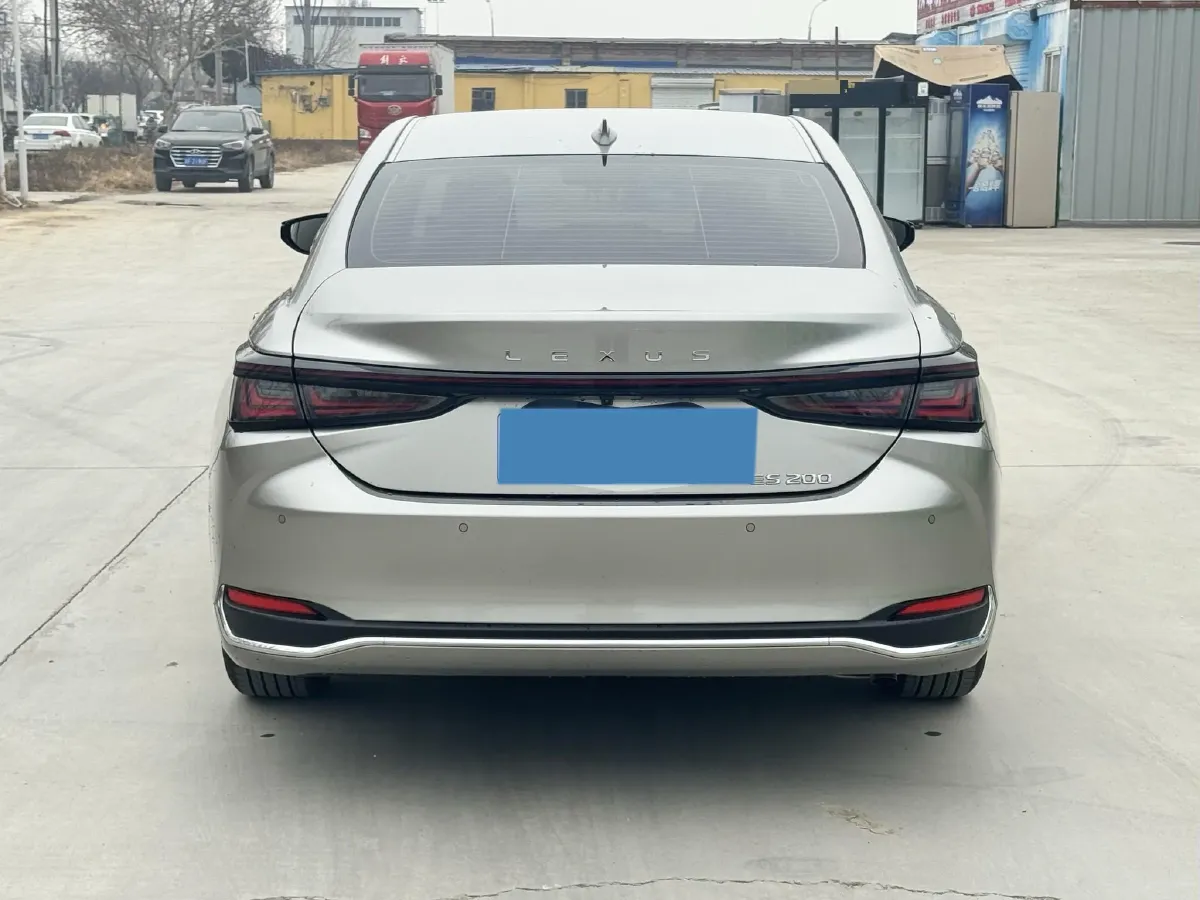 2025 Lexus ES 2.0L 173HP L4 CVT,autocango,china used car exporter,china ev exporter,chinese used car exporter,chinese used ev exporter