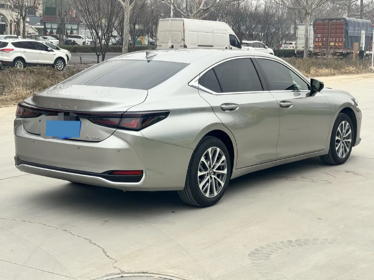 2025 Lexus ES 2.0L 173HP L4 CVT,autocango,china used car exporter,china ev exporter,chinese used car exporter,chinese used ev exporter