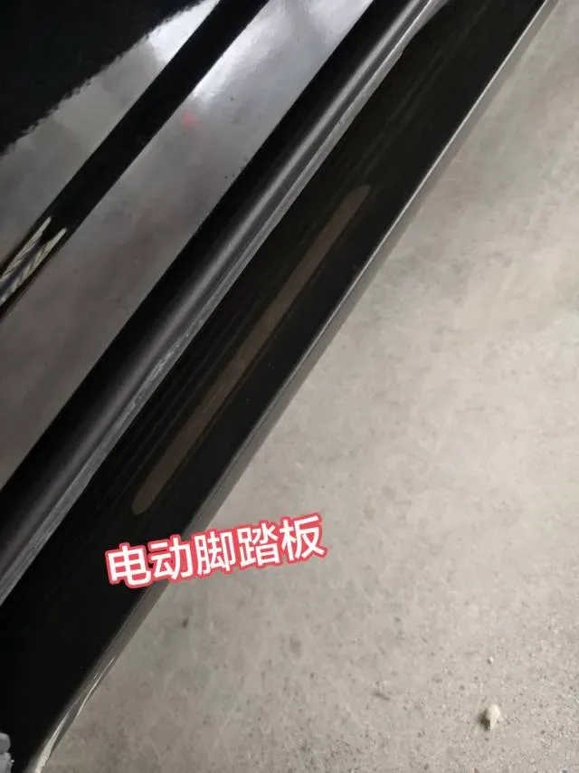 2022 HongQi HS5 2.0T 224HP L4 6AT,autocango,china used car exporter,china ev exporter,chinese used car exporter,chinese used ev exporter