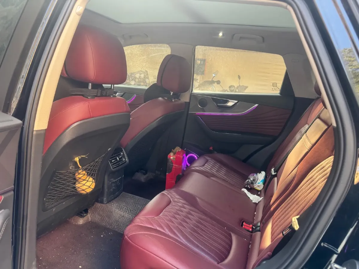 2023 HongQi HS5 2.0T 252HP L4 8AT,autocango,china used car exporter,china ev exporter,chinese used car exporter,chinese used ev exporter