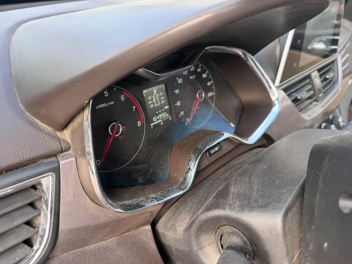 2017 BaoJun 310W 1.5L 112HP L4 6MT,autocango,china used car exporter,china ev exporter,chinese used car exporter,chinese used ev exporter